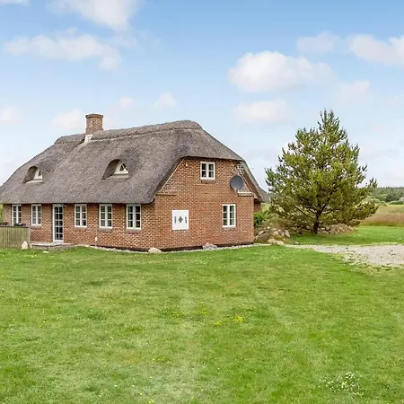 Beautiful In Ulfborg With Kitchen Holiday home Ohuse